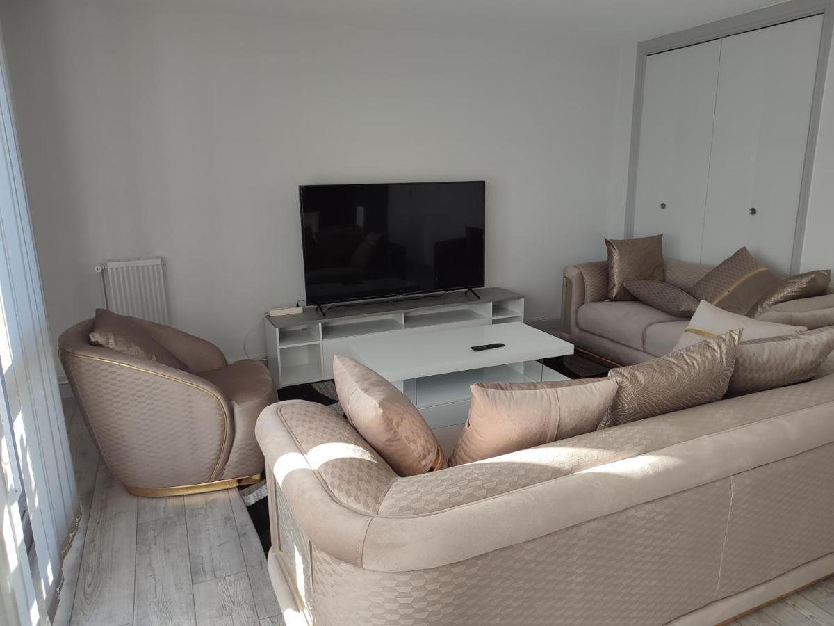 Grand Et Superbe Appartement Proche Paris Creil Eksteriør billede
